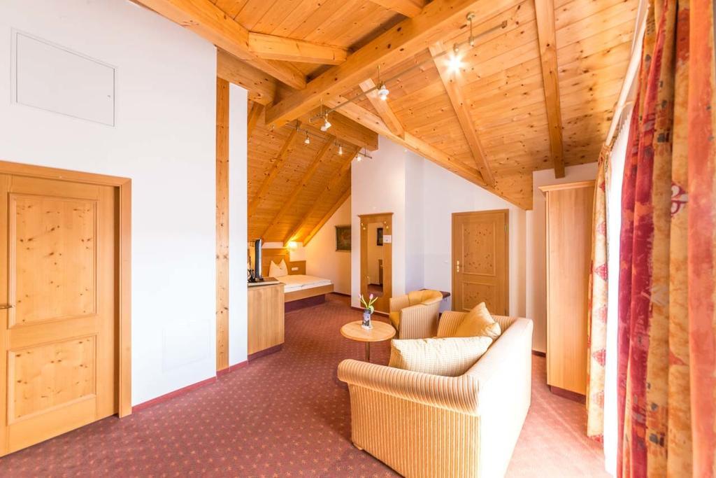 Metzgerei Gasthof Oberhauser - Hotel Zur Post Egling Εξωτερικό φωτογραφία