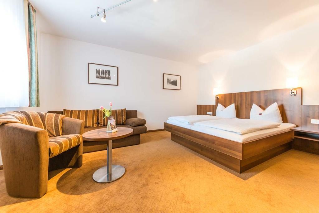 Metzgerei Gasthof Oberhauser - Hotel Zur Post Egling Εξωτερικό φωτογραφία