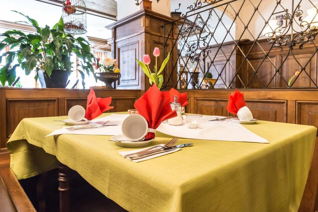 Metzgerei Gasthof Oberhauser - Hotel Zur Post Egling Εξωτερικό φωτογραφία