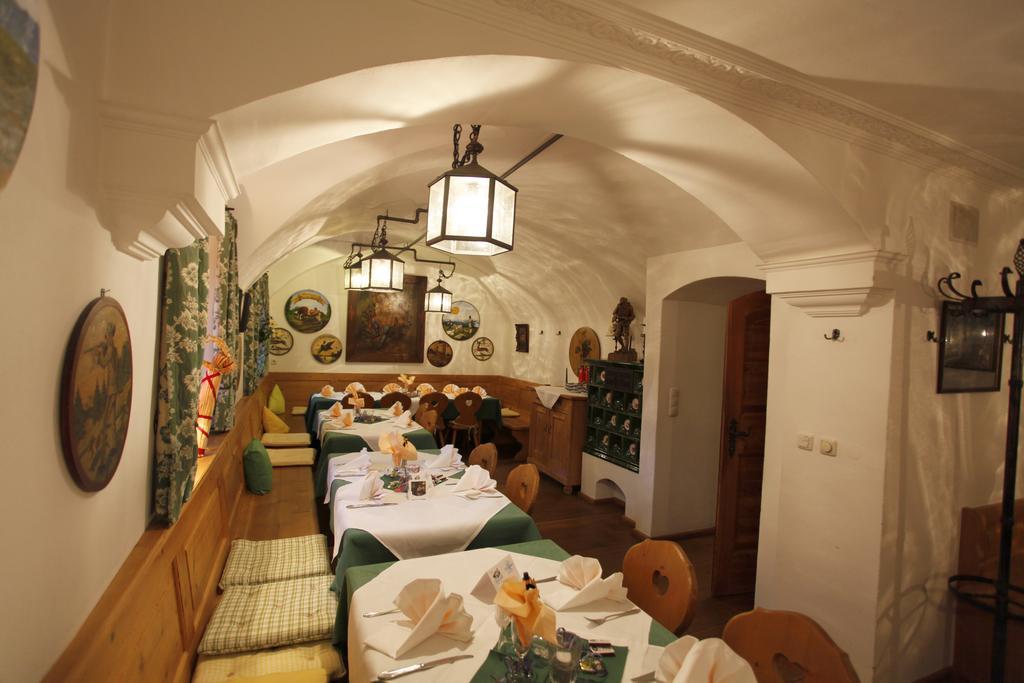 Metzgerei Gasthof Oberhauser - Hotel Zur Post Egling Εξωτερικό φωτογραφία