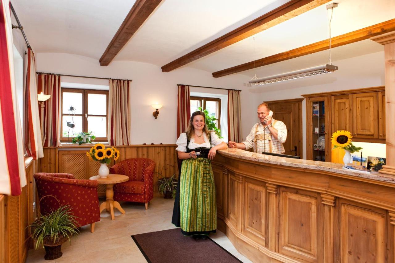 Metzgerei Gasthof Oberhauser - Hotel Zur Post Egling Εξωτερικό φωτογραφία